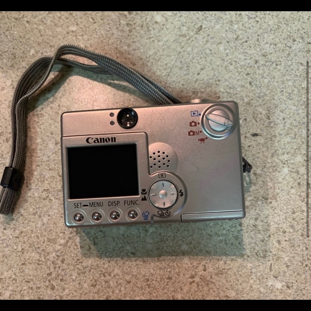 COPY - Canon camera. - Picture 2 of 5